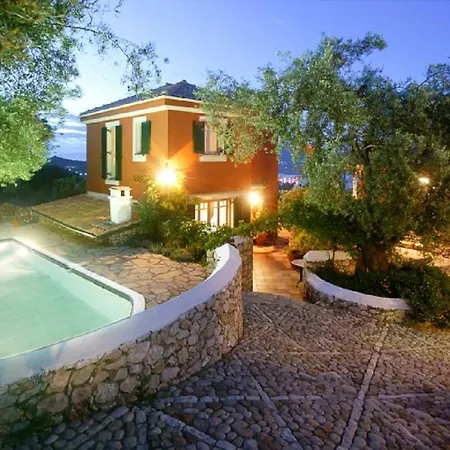 Katouna Sleeps 5 With Pool Air Con And Wifi Villa *