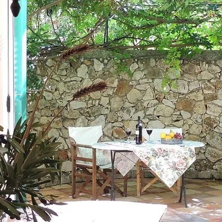 Villa Katouna Sleeps 5 With Pool Air Con And Wifi
