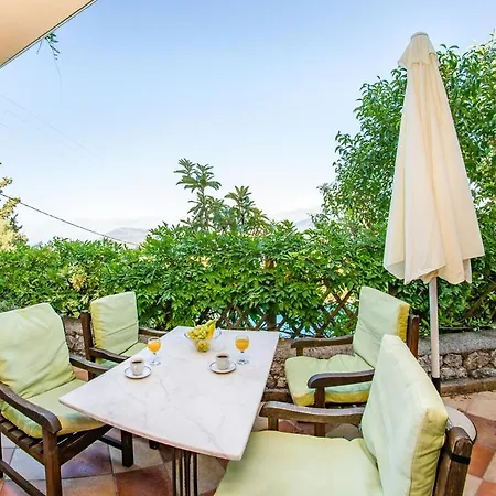 Villa Katouna Sleeps 5 With Pool Air Con And Wifi Lijá
